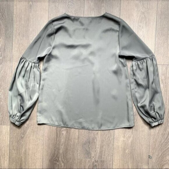 Revolve L'Academie Maya Blouse Olive Green V-Neck Long Sleeve Size XS - Picture 13 of 14